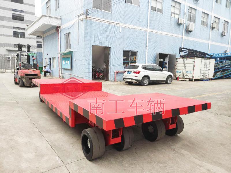 15吨凹型星空·体育（XK SPORTS）官方网站 机电组设备用工具拖车