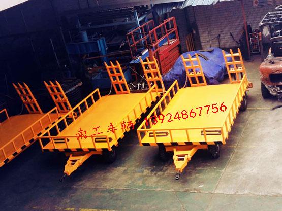 橙色带登车桥4吨星空·体育（XK SPORTS）官方网站