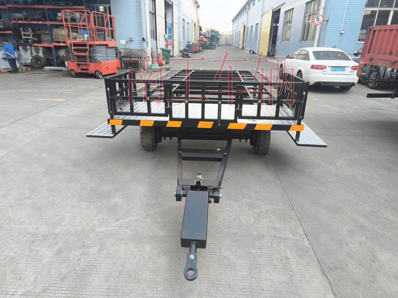 5.5吨牵引式星空·体育（XK SPORTS）官方网站带小箱子