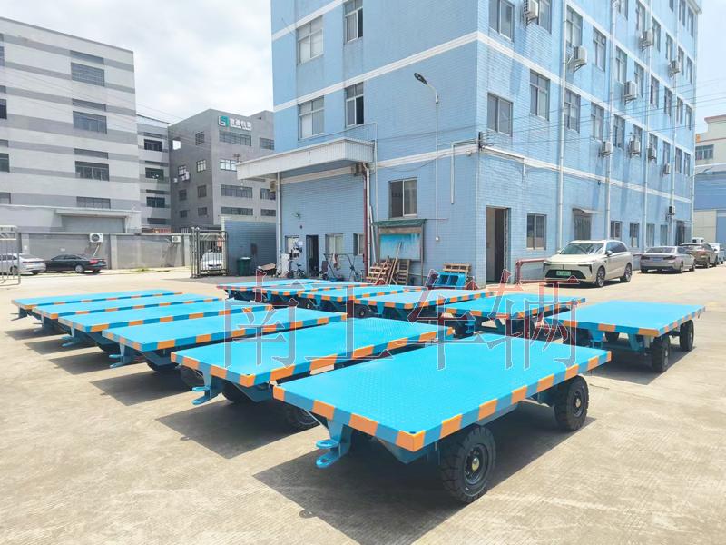 3吨全挂式牵引星空·体育（XK SPORTS）官方网站可拆护栏