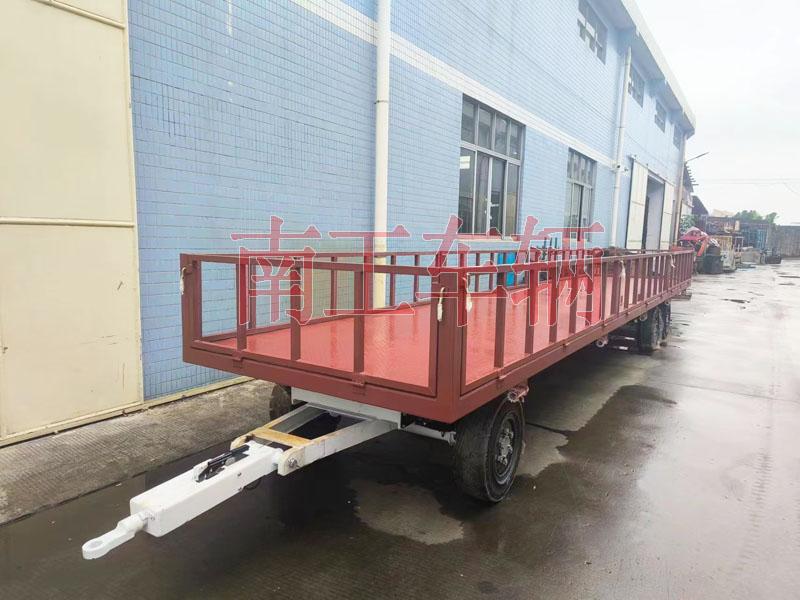 7吨星空·体育（XK SPORTS）官方网站牵引工具拖车 带护栏减震刹车功能拖车