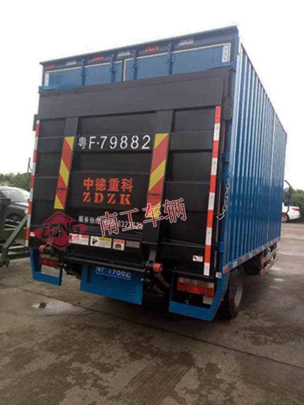 汽车尾板 汽车尾板