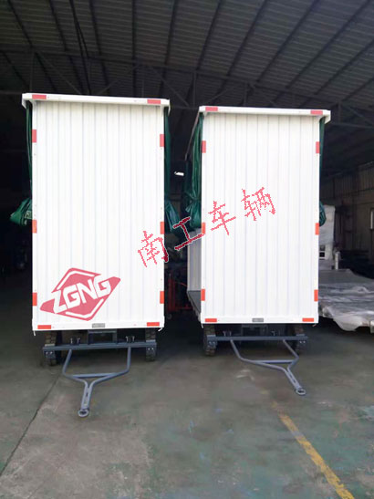 白色雨篷星空·体育（XK SPORTS）官方网站3I.jpg