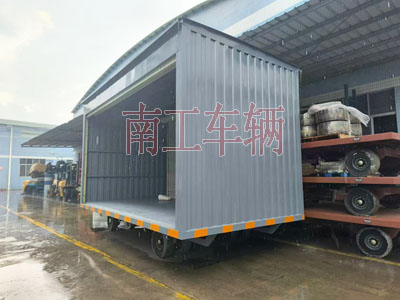 10吨箱式星空·体育（XK SPORTS）官方网站两侧带卷帘门1I.jpg