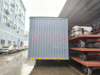 10吨箱式星空·体育（XK SPORTS）官方网站两侧带卷帘门4I.jpg