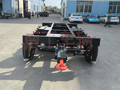 6.5吨自走式电动拖车底盘 电动平板车I.jpg