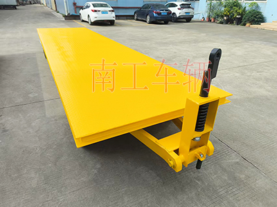 5吨星空·体育（XK SPORTS）官方网站 牵引平板全挂拖车4I.jpg