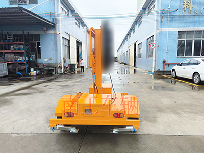 0.5吨小型LED交通诱导屏道路指示牌交通警示工具拖车5I.jpg